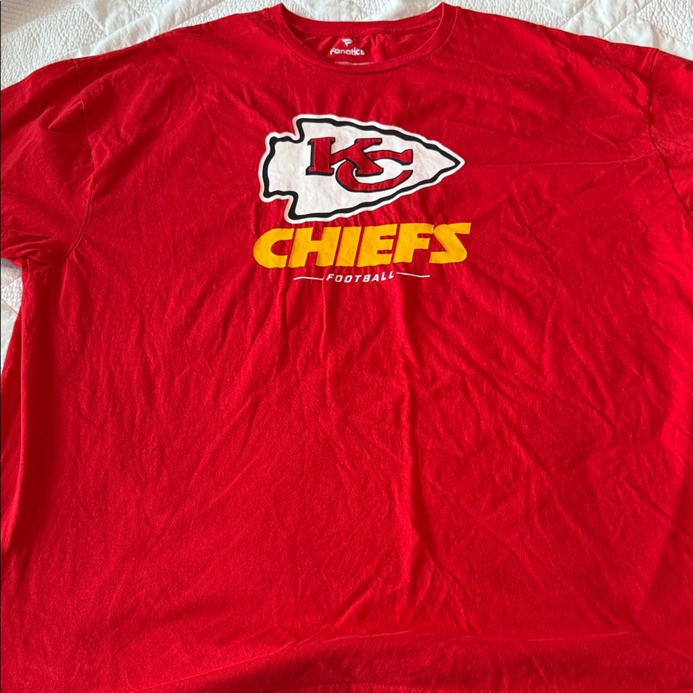 Fanatics Red Chiefs Football Tee